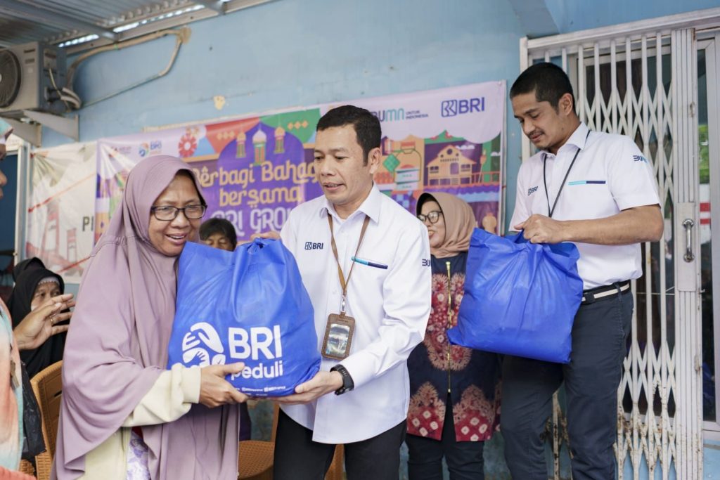 IMG-20230417-WA0057-1024x683 Ramadan Penuh Berkah, BRI Group Berbagi Sembako