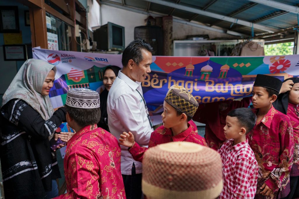 IMG-20230417-WA0065-1024x682 Ramadan Penuh Berkah, BRI Group Berbagi Sembako