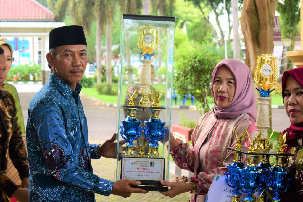 IMG-20230426-WA0070-1024x683 Kelurahan Sidakersa Juara Midang Morgesiwe 2023