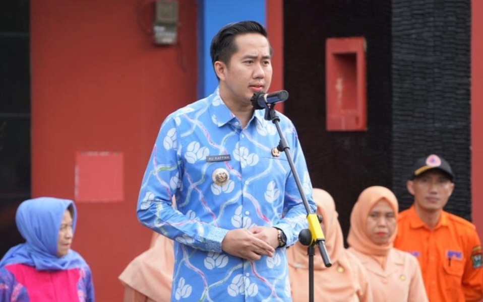 Screenshot_20230428_071618_Chrome Plt Bupati Kaffah Pimpin Apel Gabungan BPBD dan DPKP Muara Enim