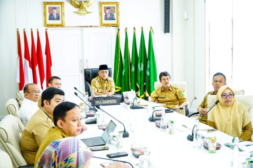 FB_IMG_1684192945654-1024x683 Dorong Aspal Karet Muba Jadi Proyek Nasional