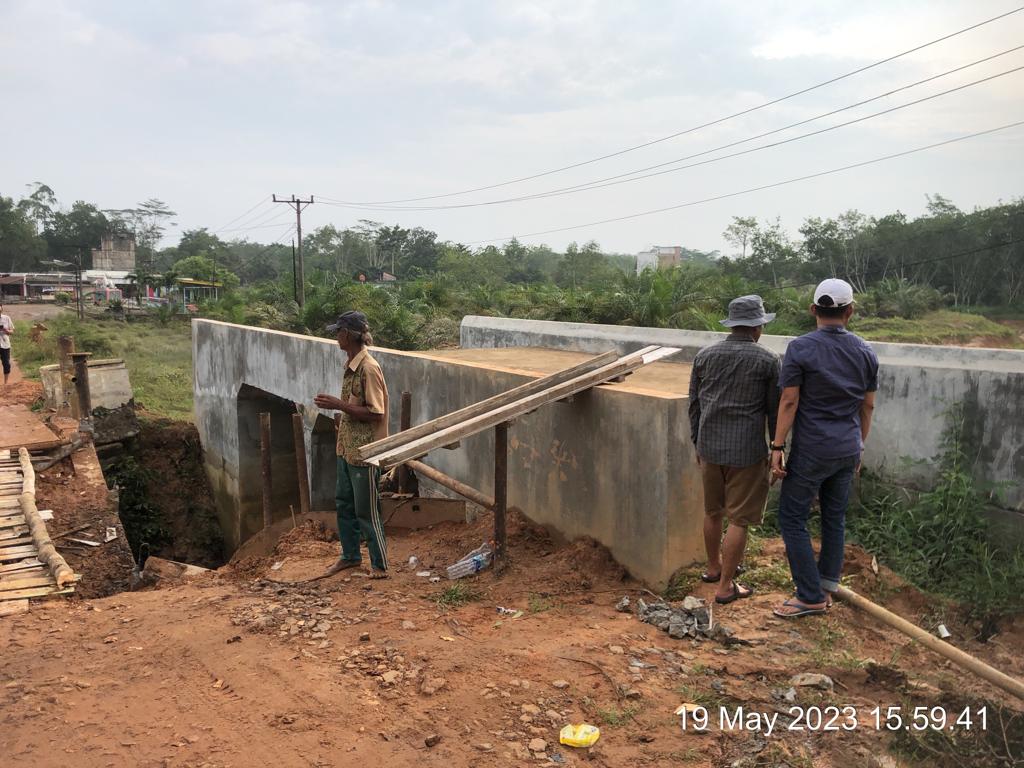 IMG-20230520-WA0013 Jembatan Blok D Margo Bhakti Amblas, Pemkab Segera Fungsikan Jembatan Permanen