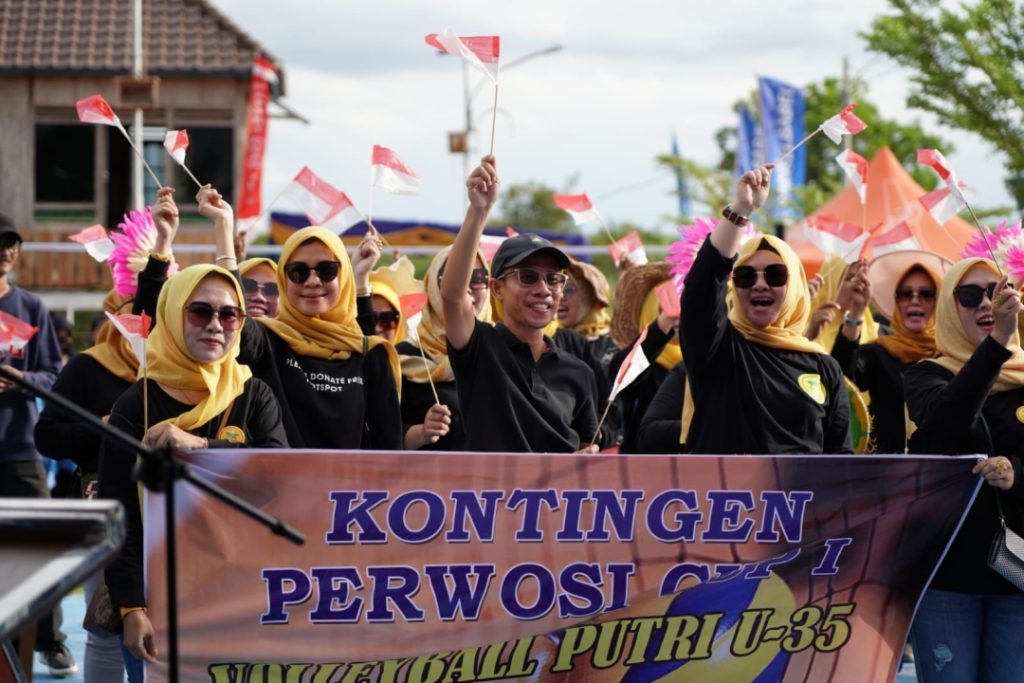 c2-1024x683 Pembukaan Turnamen Bola Volley Putri “PERWOSI CUP OI I” Berlangsung Meriah