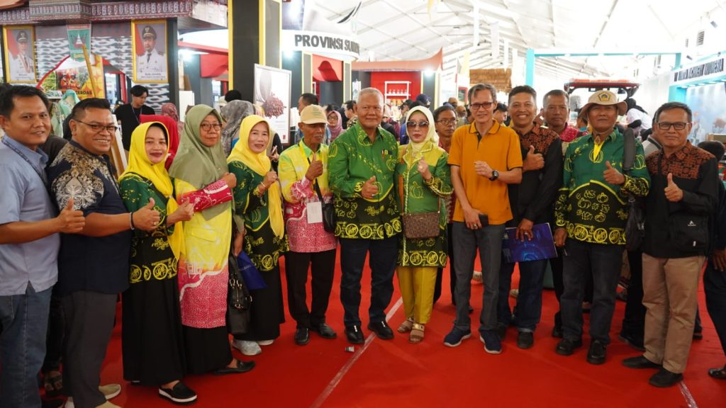 A2-1024x576 Kontingen Muara Enim Aktif Ikut Andil Dalam Penas Tani dan Nelayan XVI Kota Padang