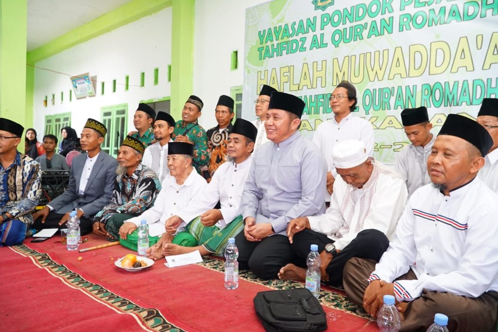A2-2-1024x684 Gubernur Herman Deru Motivasi Ibu-Ibu Tanam Cabai dan Bawang Sukseskan Program GSMP 