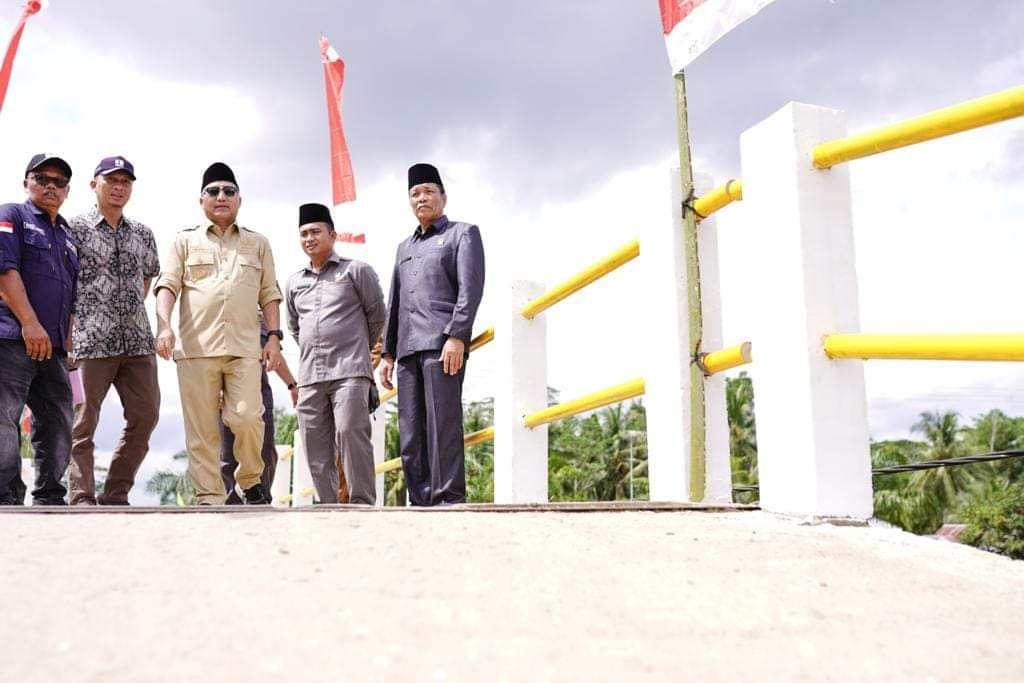 FB_IMG_1686872025812 Pj Bupati Apriyadi Bangun Jembatan di Lalan, Hubungkan Empat Dusun