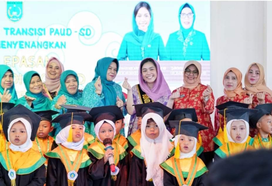 FB_IMG_1687312443851 Bunda Paud OI Ibu Tikha Alamsjah Panca Wijaya Melepas Peserta Didik PAUD se-Kab. Ogan Ilir Tahun Ajaran 2022-2023