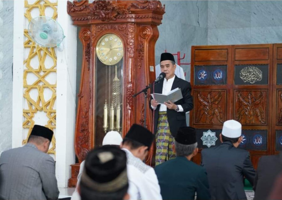 FB_IMG_1688015246968 Wabup Ardani Shalat Idul Adha 1444H Bersama Masyarakat di Masjid Agung An-Nur KPT Tanjung Senai
