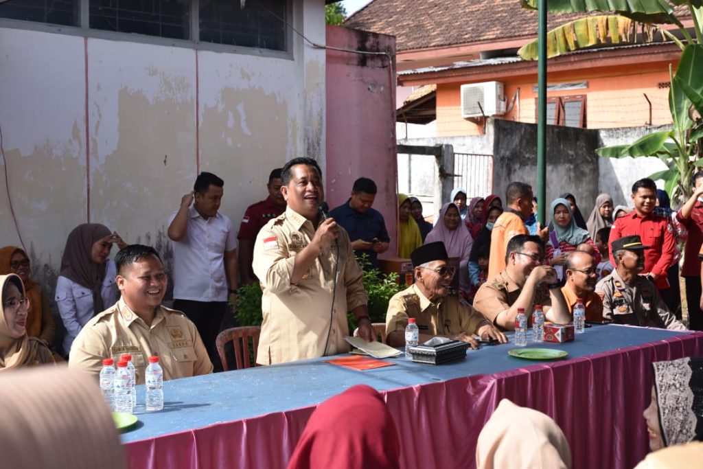 IMG-20230620-WA0021-1024x683 Bupati Askolani Tinjau Langsung Bantuan Pangan Untuk Masyarakat Kabupaten Banyuasin