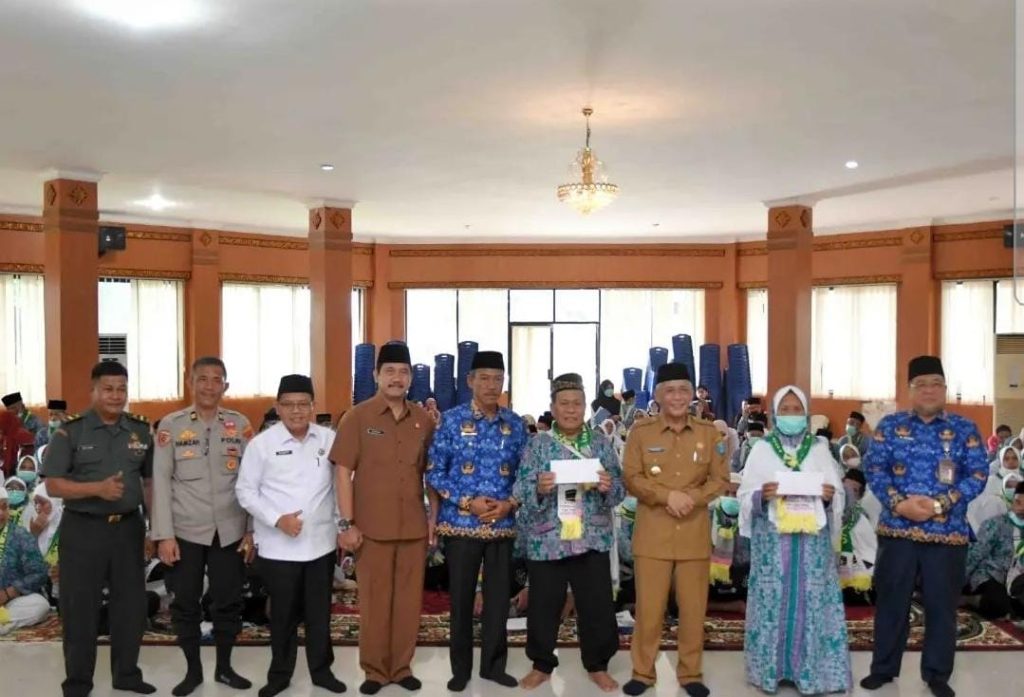 IMG-20230620-WA0071-1024x697 Berangkatkan Ratusan JCH, Pesan Bupati OKI: Pelihara Wudhu