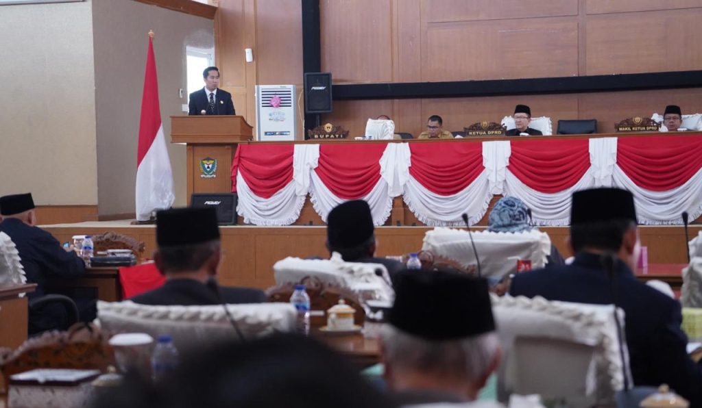 a4-1-1024x596 Plt Bupati Kaffah Sampaikan Raperda Pertanggungjawaban Pelaksanaan APBD TA 2022