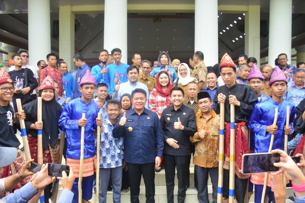 a5 Buka FLS2N SMK se Sumsel, Herman Deru Tantang Para Siswa SMK Ciptakan Inovasi Baru