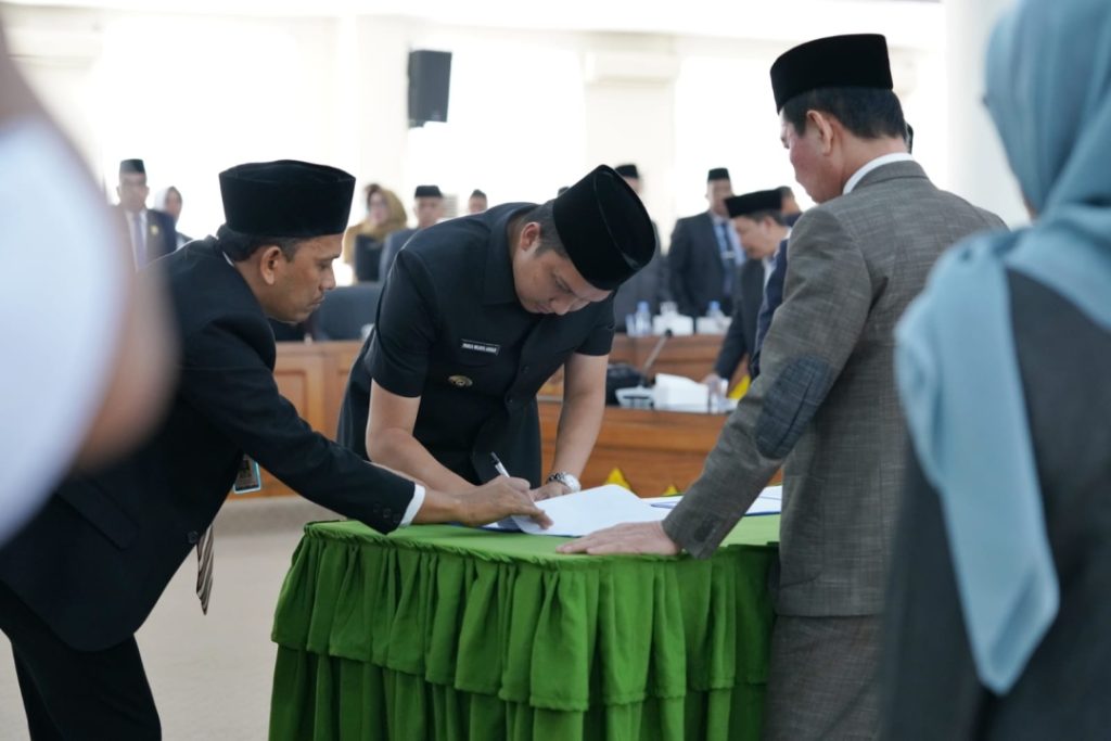 A5-1024x683 Bupati Panca Hadiri Rapat Paripurna VI DPRD Kab. Ogan Ilir Tahun Sidang 2023