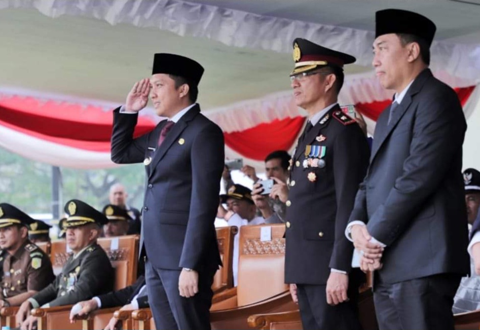 FB_IMG_1688271985533 Bupati Panca Wijaya Akbar Hadiri Upacara dan Syukuran Hari Bhayangkara ke-77 Tahun 2023