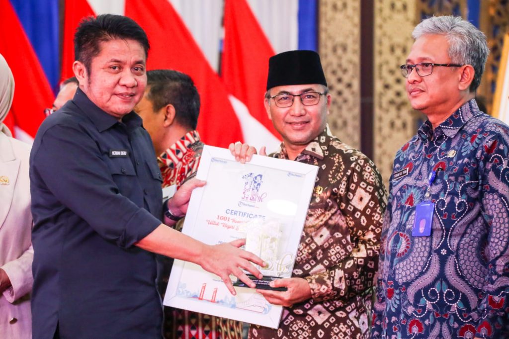 IMG-20230713-WA0073-1024x682 Pj.Bupati H. Apriyadi Mahmud Terima Sertifikat 1001 Inovasi Energi Baru Untuk Negeri Dari Bumi Sriwijaya