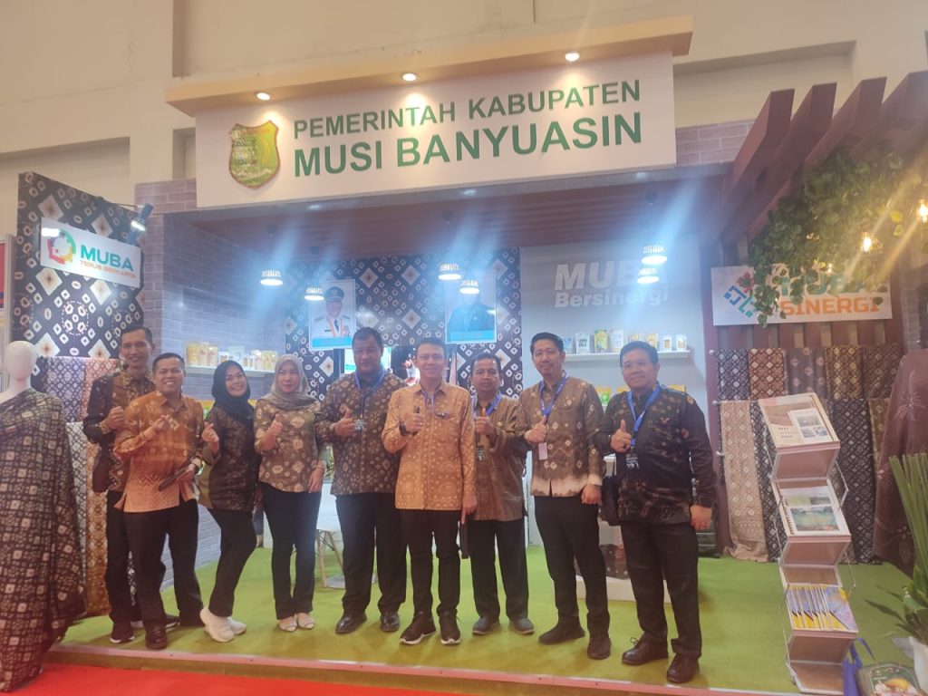 IMG-20230720-WA0045-1024x768 Ini Kain Khas yang Dikenakan Wapres Ma'ruf Amin di Acara Apkasi