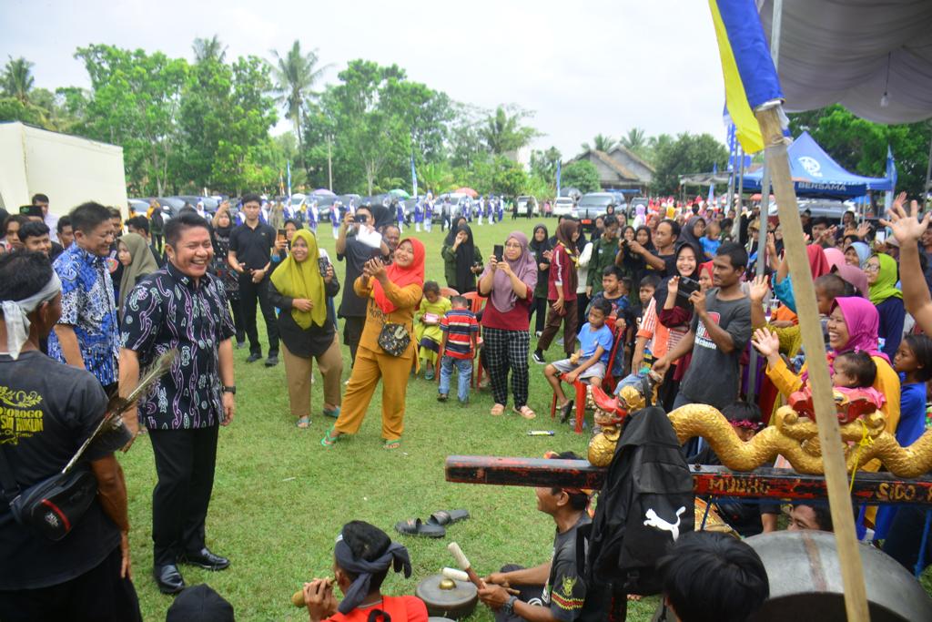 IMG_20230717_060957_363 Herman Deru Harapkan Alumni SMK Jadi SDM Siap Kerja Bahkan Bisa Mandiri dengan Usaha Sendiri