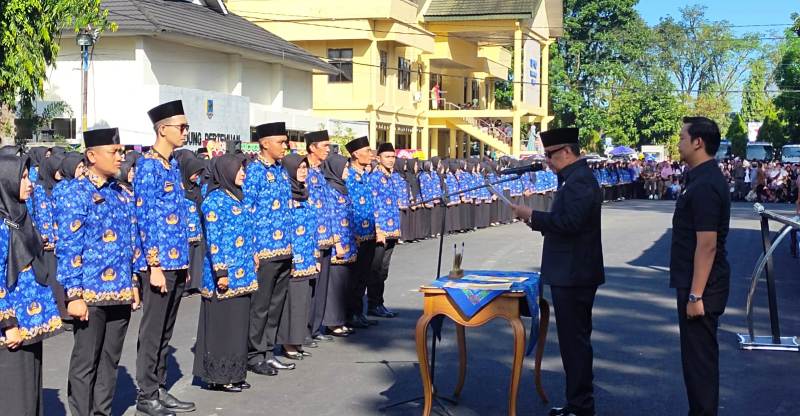 a1-2 894 Guru PPPK Dilantik Bupati H. Cik Ujang, SH