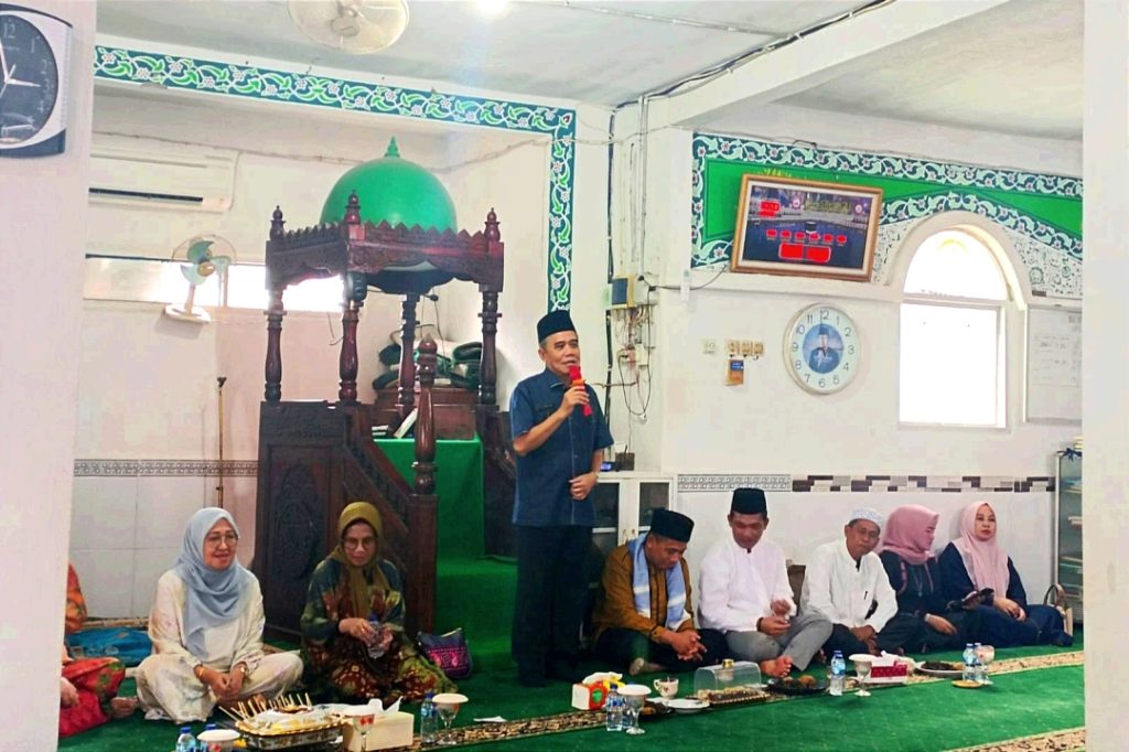 wabup-ardani-hadiri-pengajian-rutin-bulanan-tp-pkk-kab-ogan-ilir-di-desa-tebedak-i-1024x682 Wabup Ardani Hadiri Pengajian Rutin Bulanan TP PKK Kab. Ogan Ilir di Desa Tebedak