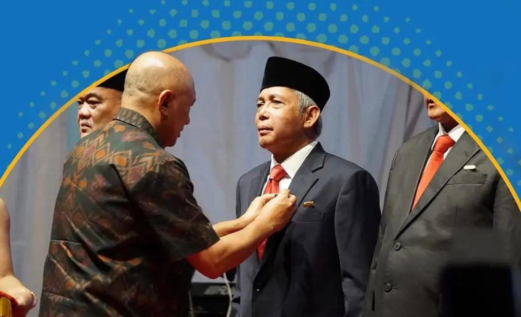 A3-3-1024x623 Dinilai Berjasa dalam Koperasi dan UMKM,Bupati OKI Dianugrahi Satya Lencana Wira Karya