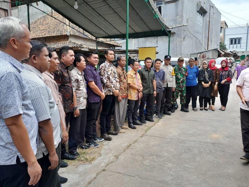 IMG-20230828-WA0012-1024x768 Musibah Kebakaran di Kemalaraja: Plt Sekwan DPRD OKU, Iwan Setiawan Kunjungi dan Santuni Korban