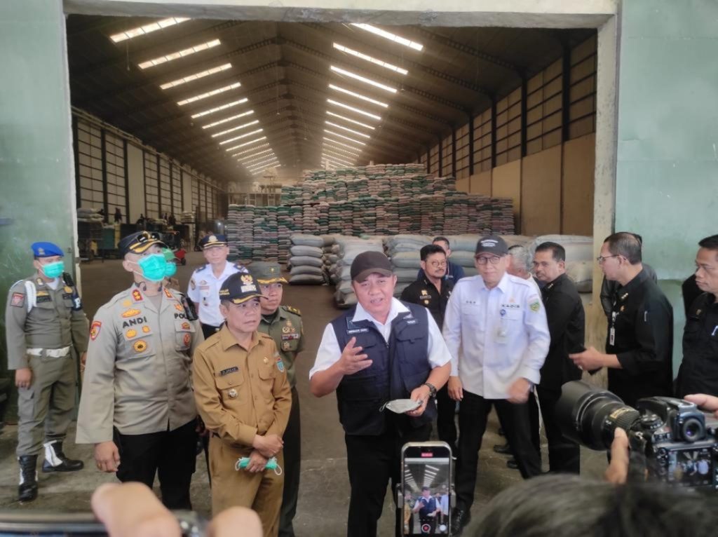 wabup-ardani-sambut-kunjungan-kerja-menteri-pertanian-1024x766 Wabup Ardani Sambut Kunjungan Kerja Menteri Pertanian