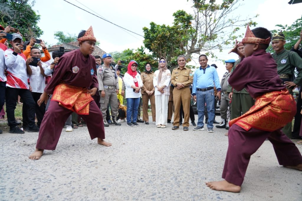 wakil-bupati-h-ardani-membuka-secara-langsung-porcam-ii-kec-indralaya-utara-1024x683 Di Gedung Olahraga Tanjung Pering, Wabup H Ardani,SH, MH Buka PORCAM II
