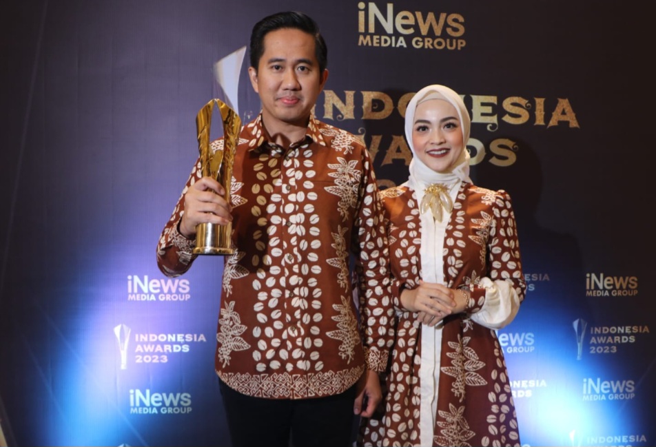 Screenshot_20230902_101727_Chrome Plt Bupati Kaffah Terima Penghargaan Indonesia Awards 2023