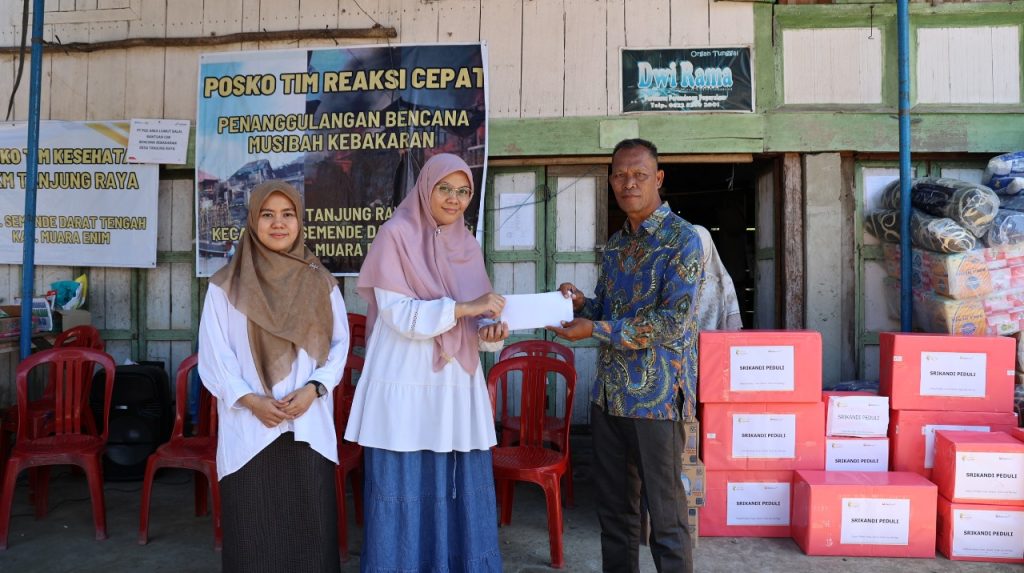 a4-1024x573 Kebakaran di Desa Tanjung Raya, Srikandi Bukit Asam Salurkan Bantuan