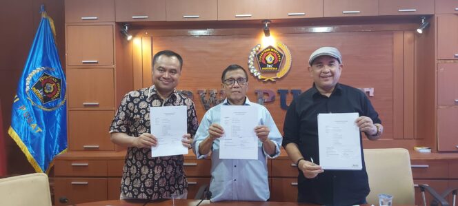 A4-1 Hendry Ch Bangun Umumkan Kepengurusan PWI  Periode 2023 – 2028