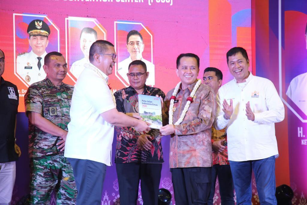 C4-2 Pj Gubernur Agus Fatoni Ajak Anggota KADIN Sumsel Jadi Orang Tua Asuh bagi Anak Stunting