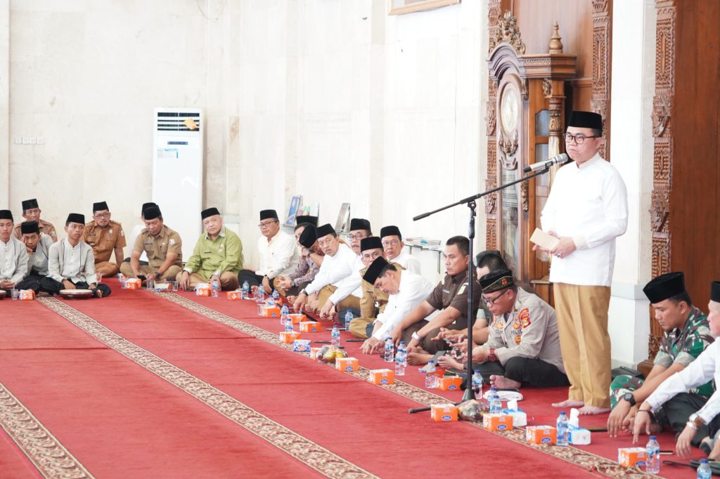 IMG-20231009-WA0103-1024x682-1 Pj Bupati Banyuasin Hadiri Peringatan Maulid Nabi Muhammad SAW Tahun 1445 H