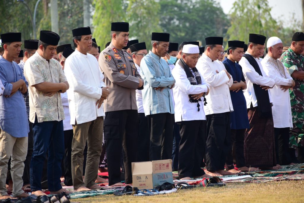 IMG-20231013-WA0073-1024x683 Masyarakat OKI Gelar Sholat Istisqa Serentak