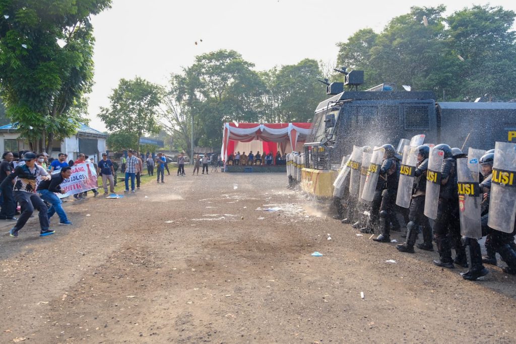 IMG-20231016-WA0029-1024x683 Jelang Pemilu 2024, Polres Muba Gelar Simulasi Sispamkota Ops "Mantap Brata Musi"