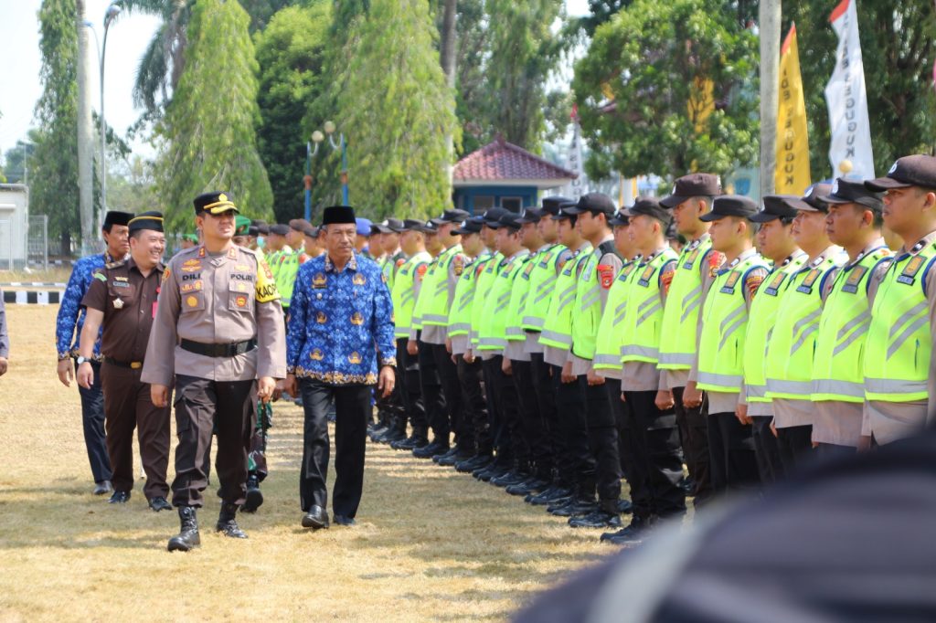 IMG-20231017-WA0105-1024x682 Kawal Pemilu, Polres OKI Gelar Pasukan Operasi Mantap Brata Musi 2023-2024