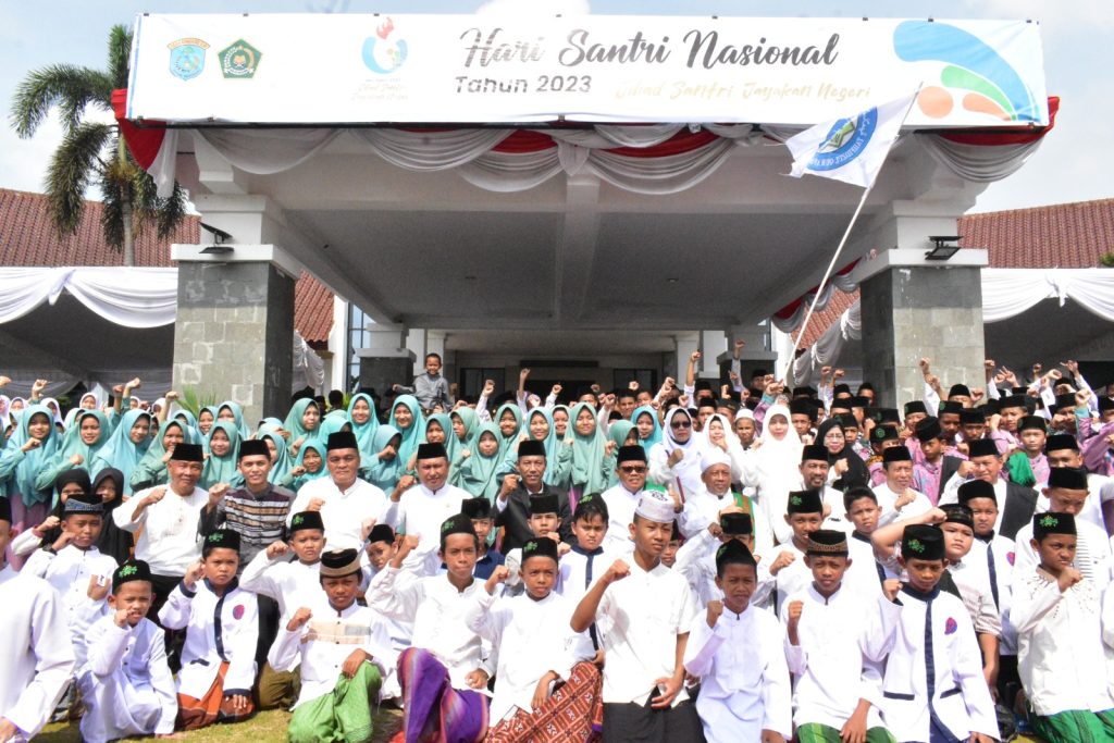 IMG-20231022-WA0065-1024x683 Hari Santri di OKI, Kiyai dan Santri Gelar Istighosah dan Doa Bersama