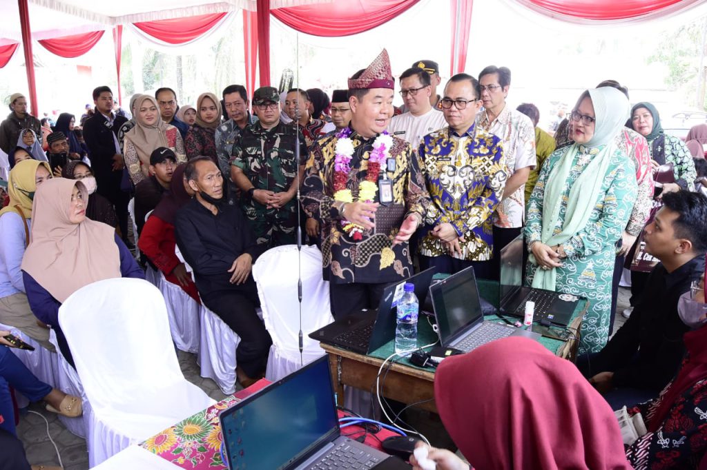 IMG-20231026-WA0033-1024x682-1 Layanan Prima Dukcapil Banyuasin Dikunjungi Dirjen Teguh Setyabudi