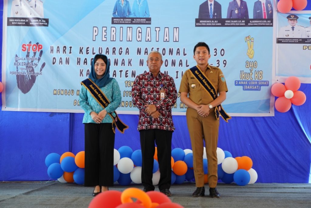 bupati-ogan-ilir-dan-ketua-tp-pkk-resmi-dilantik-sebagai-ayah-genre-dan-bunda-genre-ogan-ilir-1-1024x685 Ayah Genre dan Bunda Genre Kabupaten Ogan Ilir Dilantik