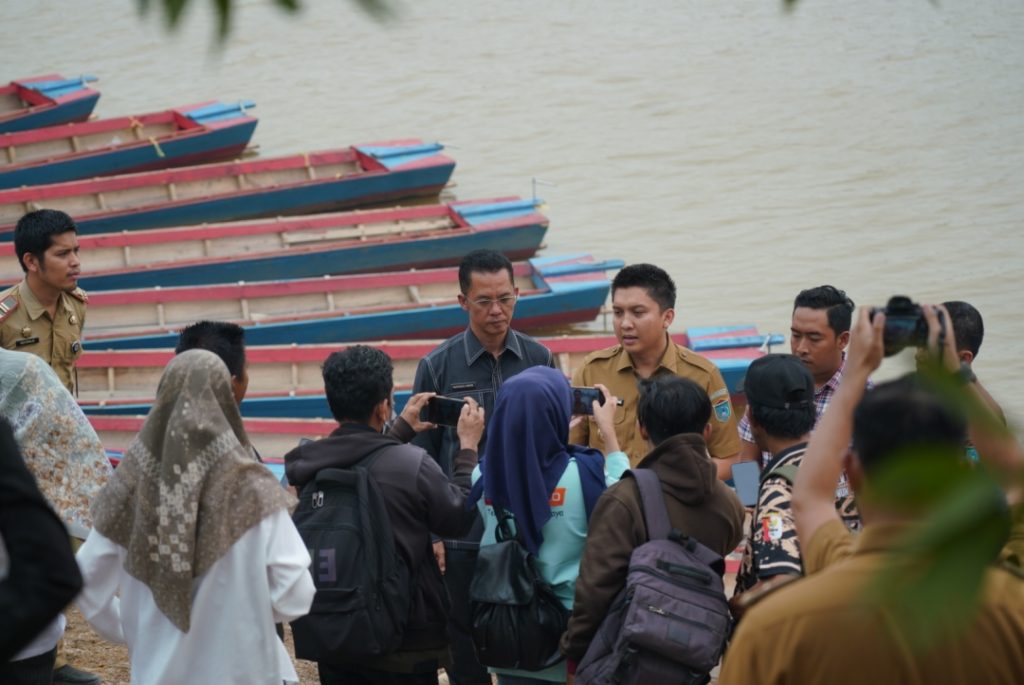 pemkab-ogan-ilir-menyiapkan-restoking-1-juta-bibit-ikan-di-alam-di-tahun-2024-1024x685 2024, Siapkan Restoking 1 Juta Bibit Ikan Lokal