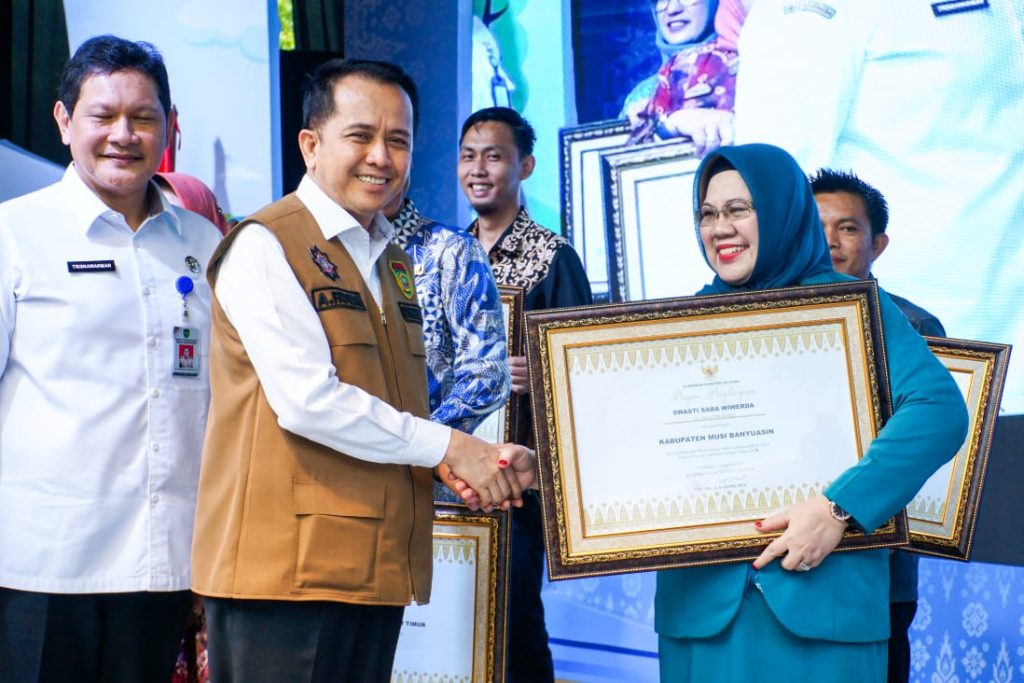 C1-2-1024x683 Kabupaten Muba Terima Penghargaan Swasti Saba Wiwerda