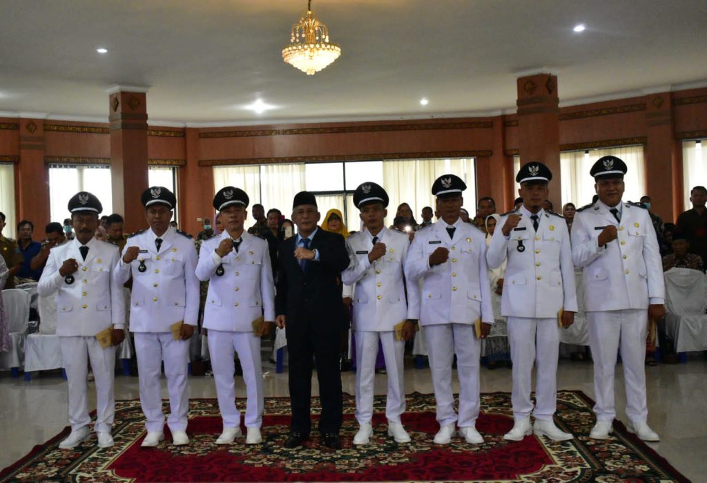 IMG-20231031-WA0064-1024x699 Bupati OKI Titip Harapan Warga kepada Kades Terpilih