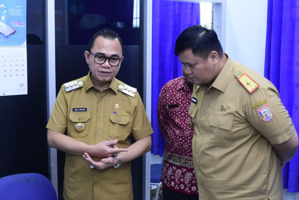 IMG-20231104-WA0008-1024x683-1 Respon Cepat, Belum Optimalnya Pelayanan di Kecamatan Muara Telang