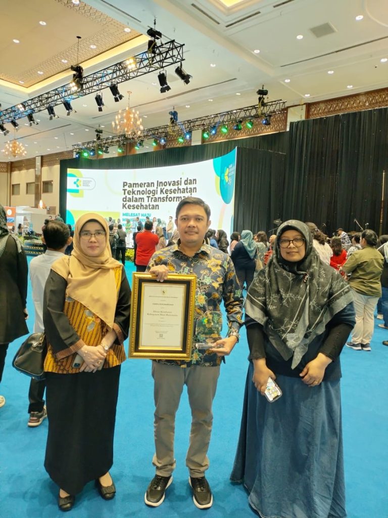 IMG-20231111-WA0043-768x1024 Dinkes Muba Raih Peringkat III JFK Awards Tingkat Nasional 2023