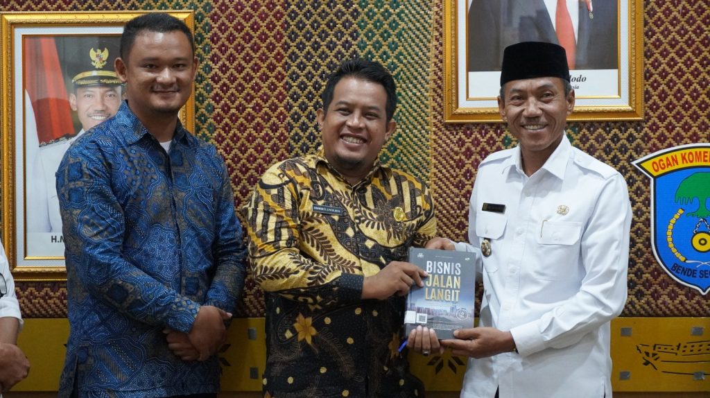 IMG-20231123-WA0119-1024x574 Tingkatkan Minat Baca, Pemkab OKI-Perpusnas Bagikan Ribuan Buku Gratis