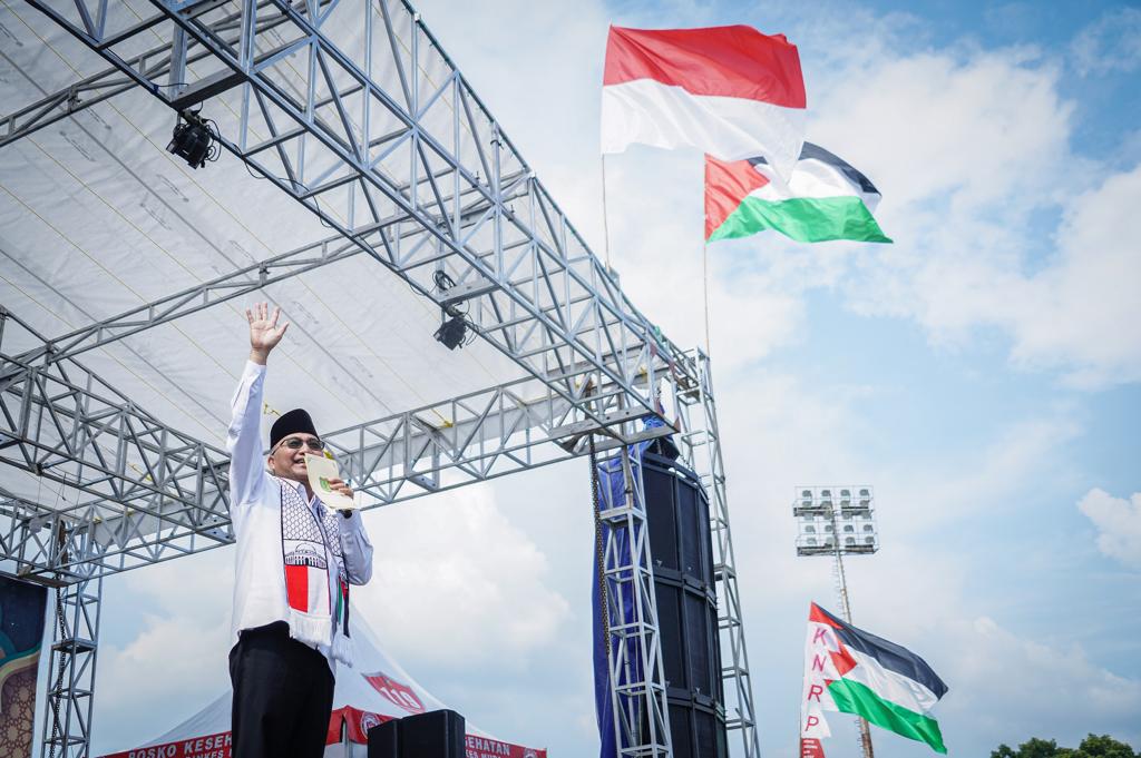 IMG-20231124-WA0068 Lelang Gitar Rhoma untuk Palestina, Tauke Karet dan Minyak Rebutan