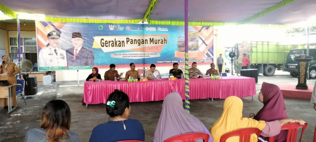 IMG-20231128-WA0037-1024x462 Ribuan Warga Sanga Desa Serbu Paket Sembako Murah