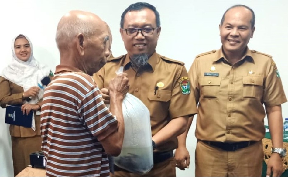 Screenshot_20231128_154505_Chrome Pemkab. Muara Enim Berikan Pelatihan Budidaya Ikan Lele kepada 10 PPKS