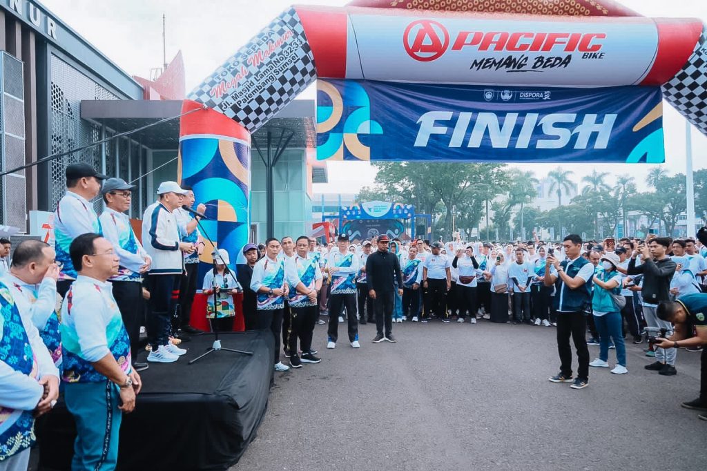 c3-1-1024x682 Pj Gubernur Agus Fatoni Lepas Ribuan Peserta Jalan Sehat HUT KORPRI
