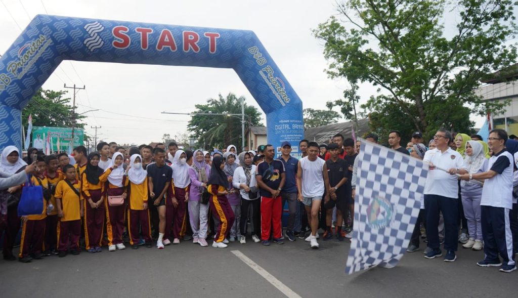 c9-1024x589 Meriahkan HUT ke-77 Kabupaten Muara Enim, Gelar Jalan Sehat dan Senam Bersama