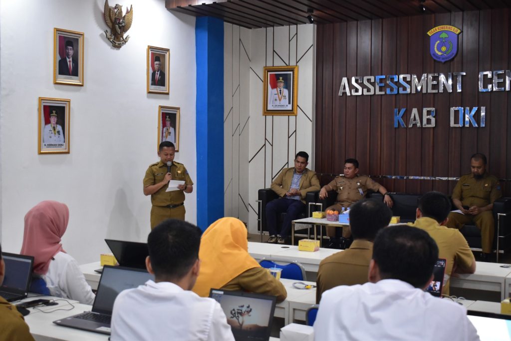 IMG-20231212-WA0041-1024x683 Diskominfo OKI-UBD Gelar Kelas Coding, Lahirkan Aparat Pemda Makin Melek Digital